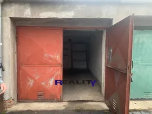 Pronájem garáže, Žatec, Plzeňská, 18 m2