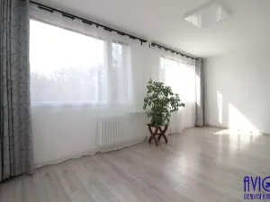 Pronájem bytu 2+kk, Praha - Kobylisy, Jelínkova, 47 m2