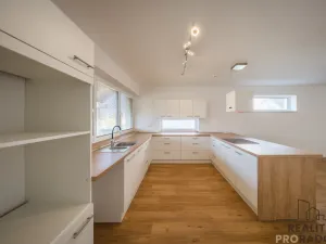 Prodej rodinného domu, Vracov, Lesní, 225 m2