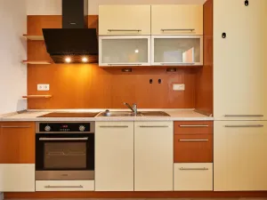 Pronájem bytu 1+kk, Praha, Milotická, 35 m2