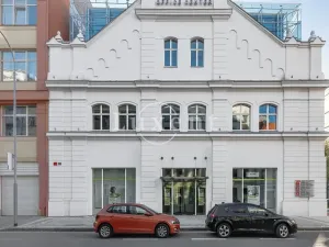 Pronájem kanceláře, Praha, Křižíkova, 416 m2