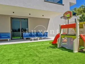 Prodej vily, Trogir, Chorvatsko, 370 m2