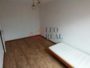 Pronájem bytu 3+kk, Praha - Kobylisy, Kyselova, 67 m2