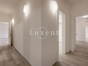 Pronájem kanceláře, Praha - Nové Město, Václavské náměstí, 156 m2