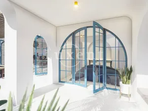 Prodej vily, Temukus, Indonésie, 323 m2