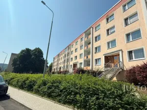 Pronájem bytu 1+1, Ústí nad Labem, Hluboká, 36 m2