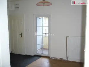 Pronájem bytu 3+1, Děčín - Děčín IV-Podmokly, Revoluční nám., 98 m2