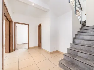 Pronájem rodinného domu, Horoměřice, Rabochova, 250 m2