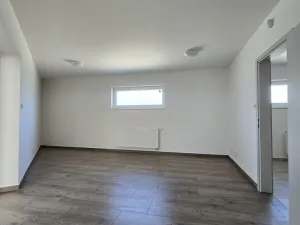Pronájem obchodního prostoru, Týnec nad Sázavou, K Lesíku, 108 m2