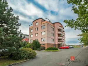 Prodej bytu 1+kk, Hradec Králové - Třebeš, Zborovská, 32 m2