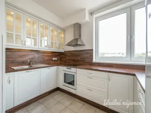Pronájem bytu 3+kk, Praha - Vysočany, Pod Harfou, 71 m2