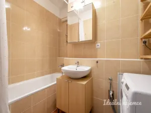 Pronájem bytu 3+kk, Praha - Vysočany, Pod Harfou, 71 m2