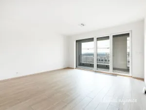 Pronájem bytu 1+kk, Praha - Hloubětín, Poděbradská, 40 m2