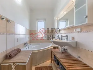 Prodej rodinného domu, Mladá Boleslav - Čejetice, Gorkého, 200 m2