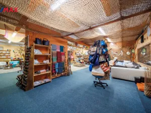 Prodej obchodního prostoru, Karlovy Vary, Jugoslávská, 142 m2