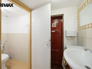 Prodej obchodního prostoru, Karlovy Vary, Jugoslávská, 142 m2
