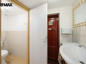 Prodej obchodního prostoru, Karlovy Vary, Jugoslávská, 142 m2