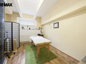 Prodej obchodního prostoru, Karlovy Vary, Jugoslávská, 142 m2