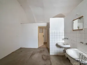 Prodej komerční nemovitosti, Chudenice, Mírové nám., 1906 m2