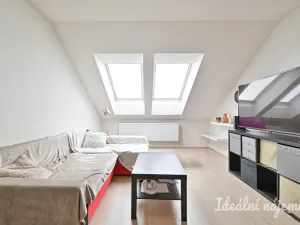 Pronájem bytu 2+1, Brno, Ponětovická, 62 m2