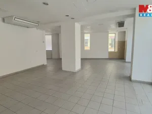 Pronájem obchodního prostoru, Kladno, Komenského, 121 m2
