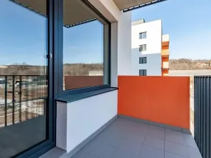 Pronájem bytu 2+kk, Praha - Vysočany, Strnadových, 55 m2
