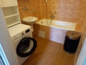 Pronájem bytu 2+kk, Praha - Holešovice, V háji, 52 m2