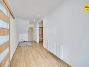 Pronájem bytu 2+1, Topolná, 71 m2