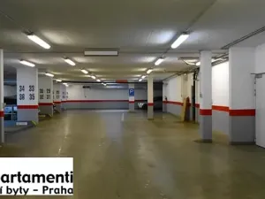 Pronájem garážového stání, Praha - Smíchov, Na Zatlance, 13 m2