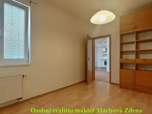 Pronájem bytu 2+kk, Praha - Strašnice, Gutova, 55 m2