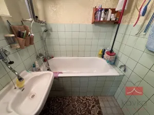 Prodej bytu 2+1, Divišov, Na Sídlišti, 47 m2