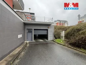 Pronájem garážového stání, Zlín, Zelinova, 14 m2