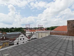 Pronájem bytu 2+1, Jindřichův Hradec - Jindřichův Hradec I, Komenského, 70 m2