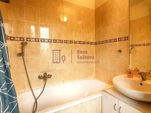 Pronájem bytu 4+1, Jindřichův Hradec - Jindřichův Hradec II, sídliště U Nádraží, 65 m2