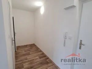 Pronájem bytu 1+1, Opava, Ratibořská, 36 m2