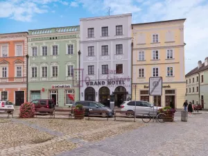 Pronájem obchodního prostoru, Jindřichův Hradec - Jindřichův Hradec I, nám. Míru, 160 m2