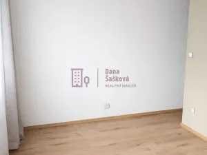 Prodej bytu 2+kk, Jindřichův Hradec - Jindřichův Hradec III, sídliště Vajgar, 41 m2