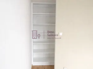 Prodej bytu 2+kk, Jindřichův Hradec - Jindřichův Hradec III, sídliště Vajgar, 41 m2