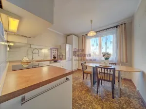 Pronájem bytu 4+1, Jindřichův Hradec - Jindřichův Hradec V, Kosmonautů, 87 m2