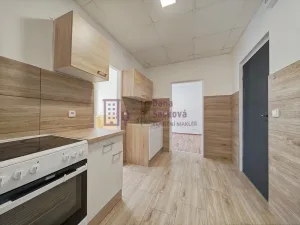 Pronájem bytu 2+1, Jindřichův Hradec - Jindřichův Hradec II, Miřiovského, 35 m2