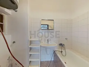 Prodej bytu 2+kk, Praha - Břevnov, Za Strahovem, 50 m2