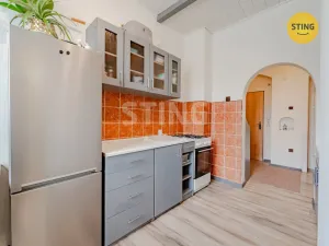 Prodej bytu 3+1, Opava, Komenského, 69 m2