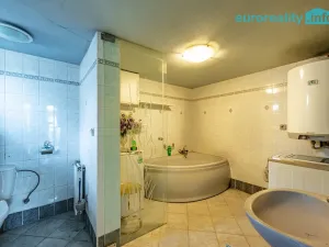 Prodej rodinného domu, Lesná - Háje, 178 m2