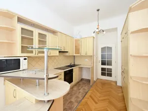 Pronájem bytu 1+kk, Praha - Holešovice, Janovského, 50 m2