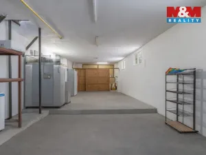 Prodej obchodního prostoru, Paskov, Náměstí, 250 m2