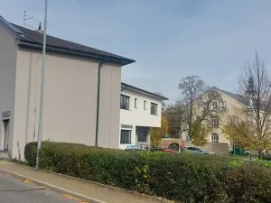 Pronájem obchodního prostoru, Uherské Hradiště, Stojanova, 76 m2