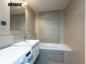 Prodej bytu 2+1, Praha - Černý Most, náměstí Plukovníka Vlčka, 83 m2