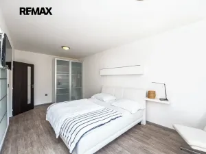 Prodej bytu 2+1, Praha - Černý Most, náměstí Plukovníka Vlčka, 83 m2