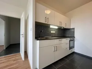 Pronájem bytu 2+kk, Praha - Řepy, Bazovského, 43 m2