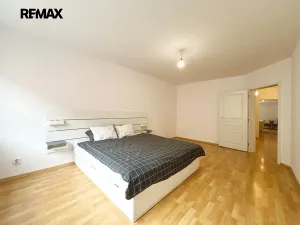 Pronájem bytu 3+kk, Praha - Holešovice, Přístavní, 101 m2